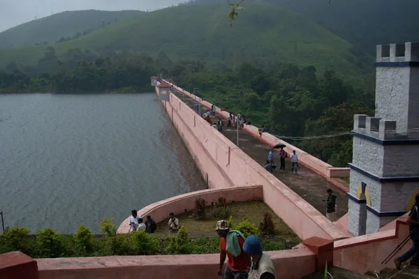 police warns people not to take bath in mullai periyar river